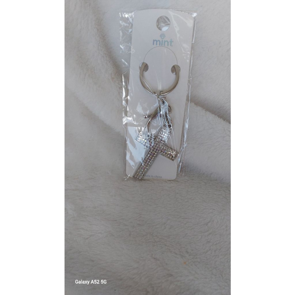 Cross Rhinestone Key & Card Holder - Picture 2 of 3